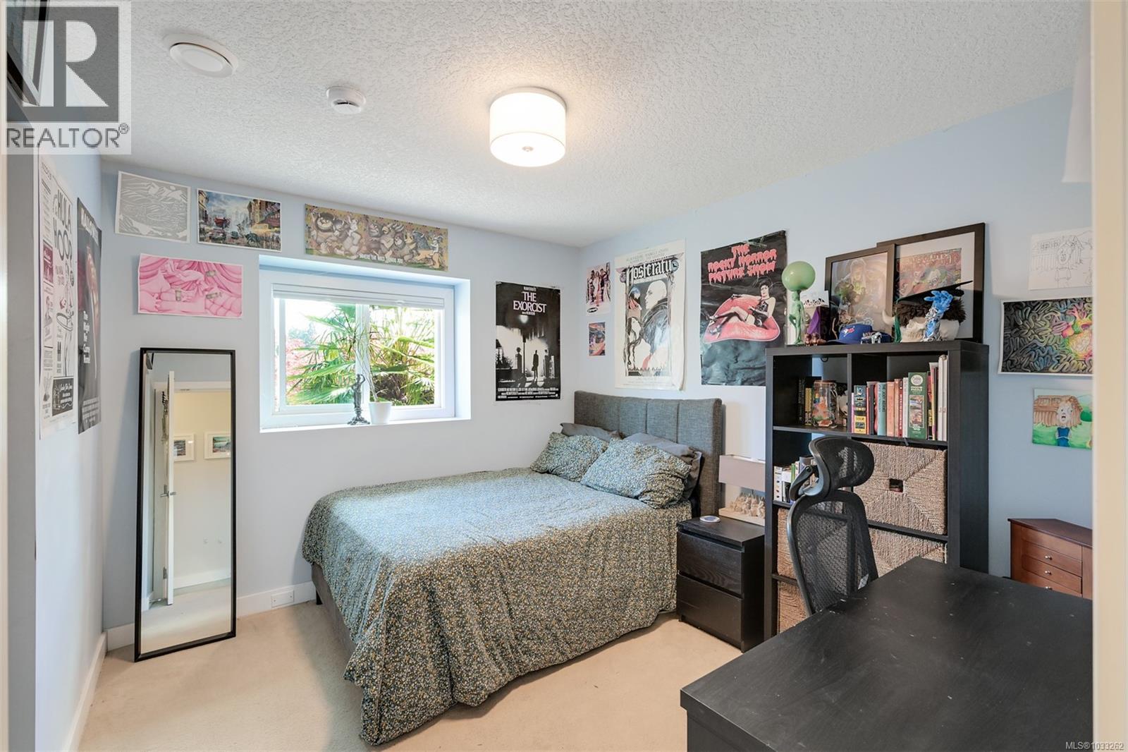  774 Destrube Place, Saanich