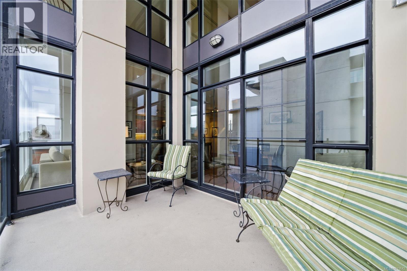 609 827 Fairfield Road, Victoria