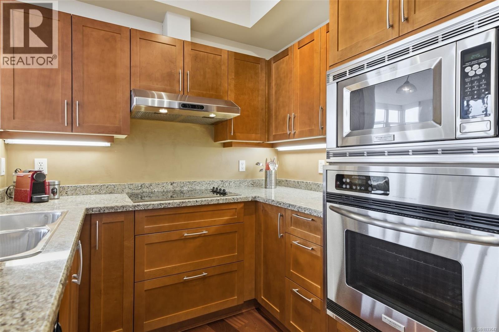 609 827 Fairfield Road, Victoria