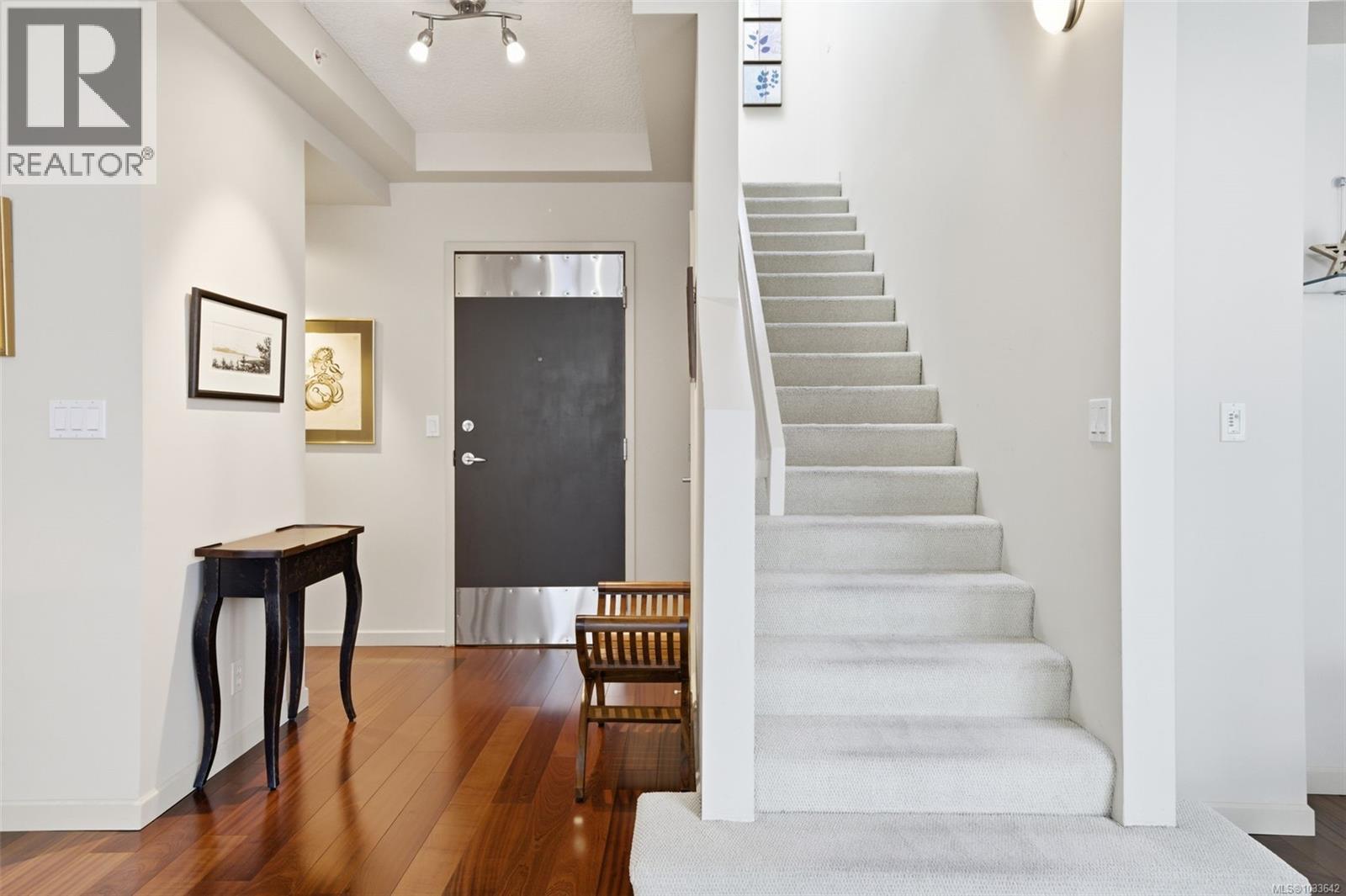 609 827 Fairfield Road, Victoria