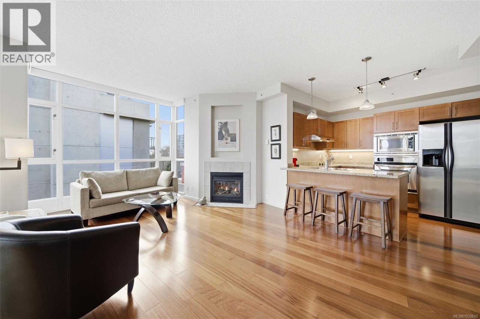 609 827 Fairfield Road, Victoria