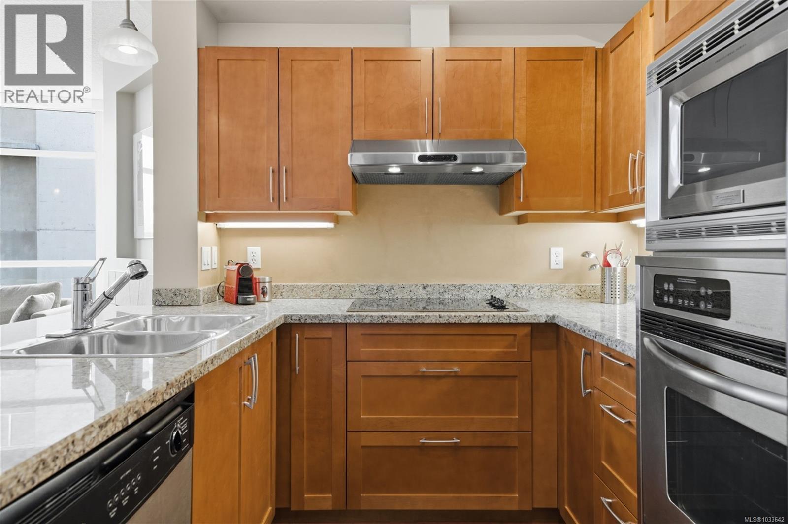 609 827 Fairfield Road, Victoria