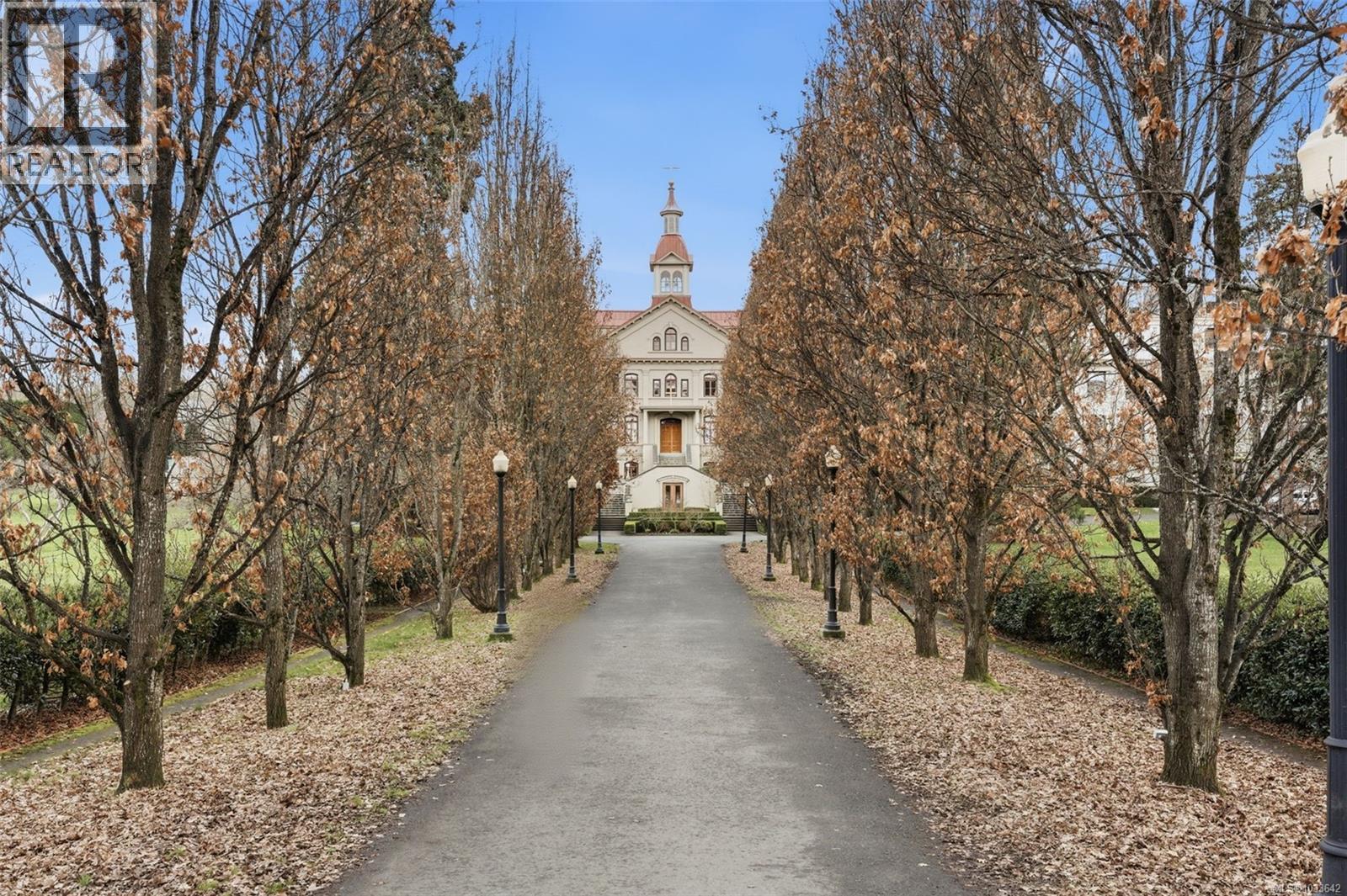 609 827 Fairfield Road, Victoria