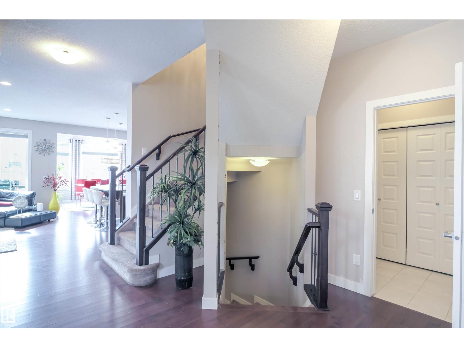 1728 53 ST SW, Edmonton