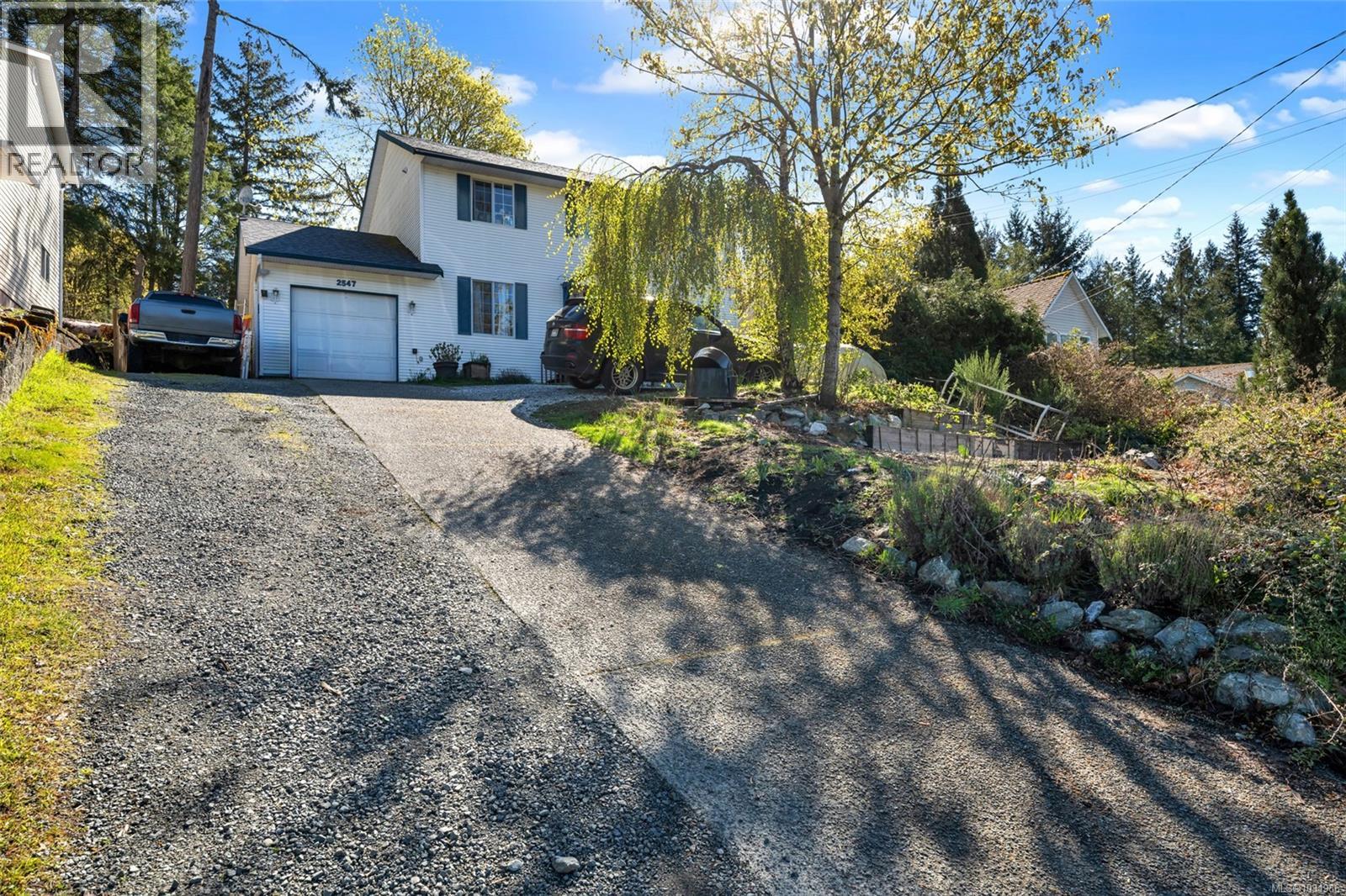 2547 Davidson Rd, Shawnigan Lake