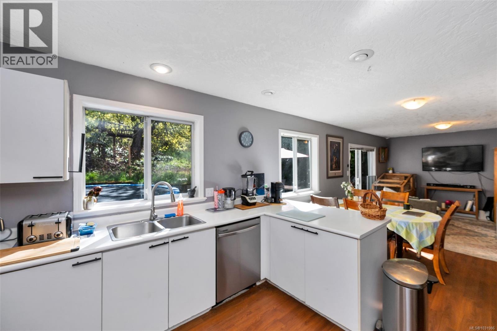 2547 Davidson Rd, Shawnigan Lake