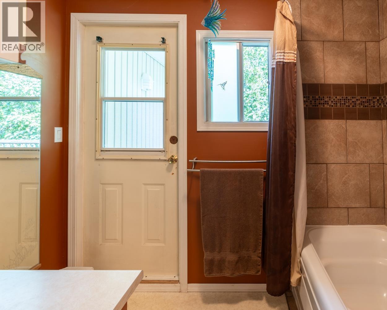 467 MEADOW CREEK Road - 33