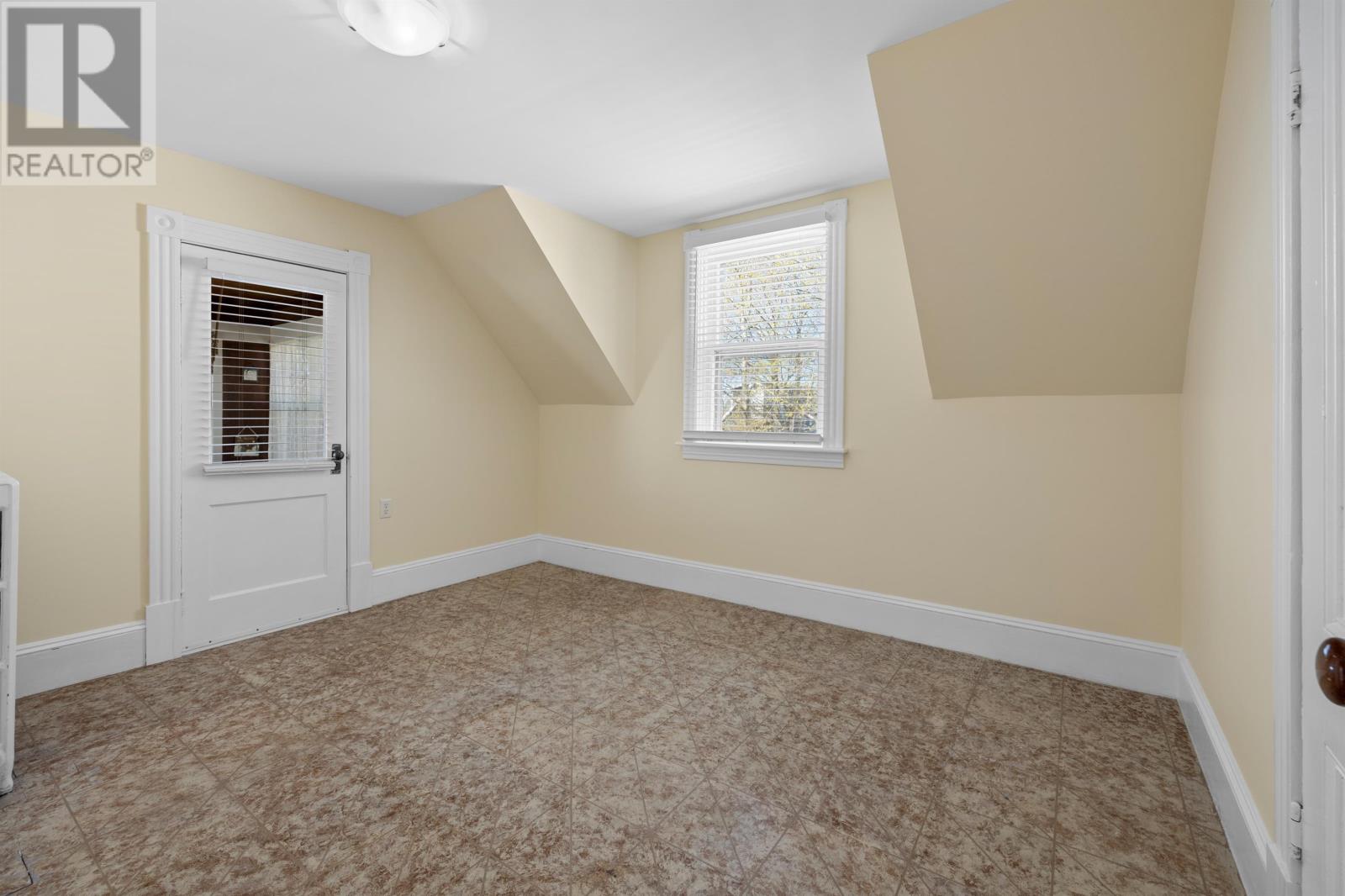 182 Hanover Street - 24