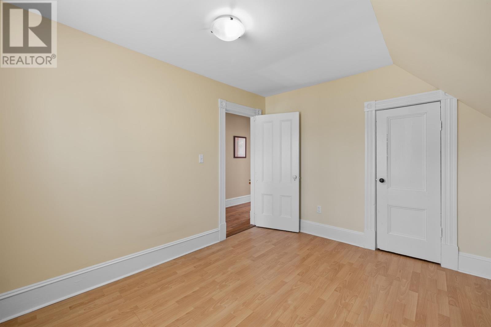 182 Hanover Street - 26