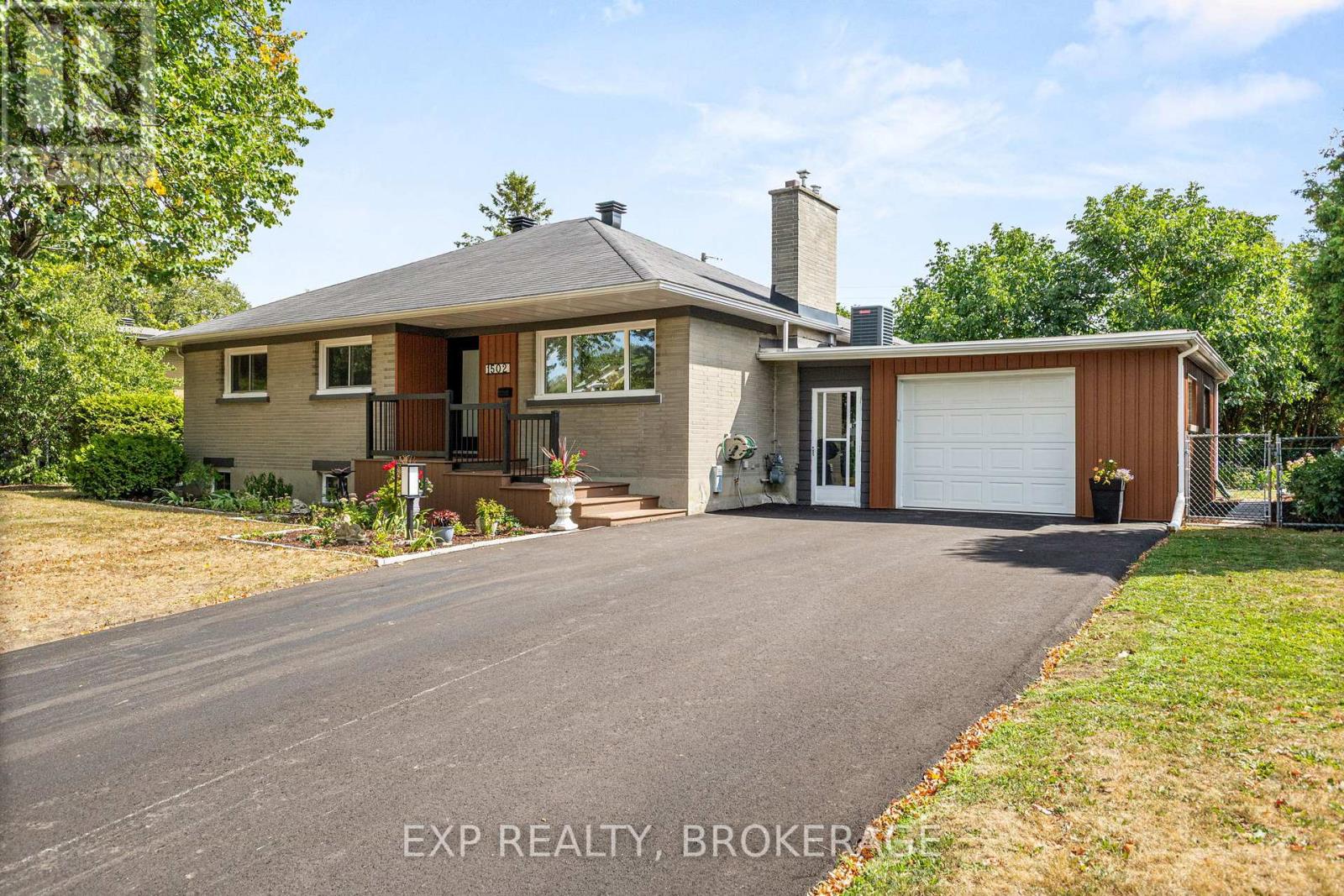1502 FARNSWORTH AVENUE - 1