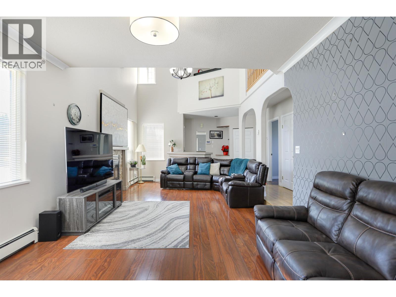 #1 90 SMITH STREET - 18