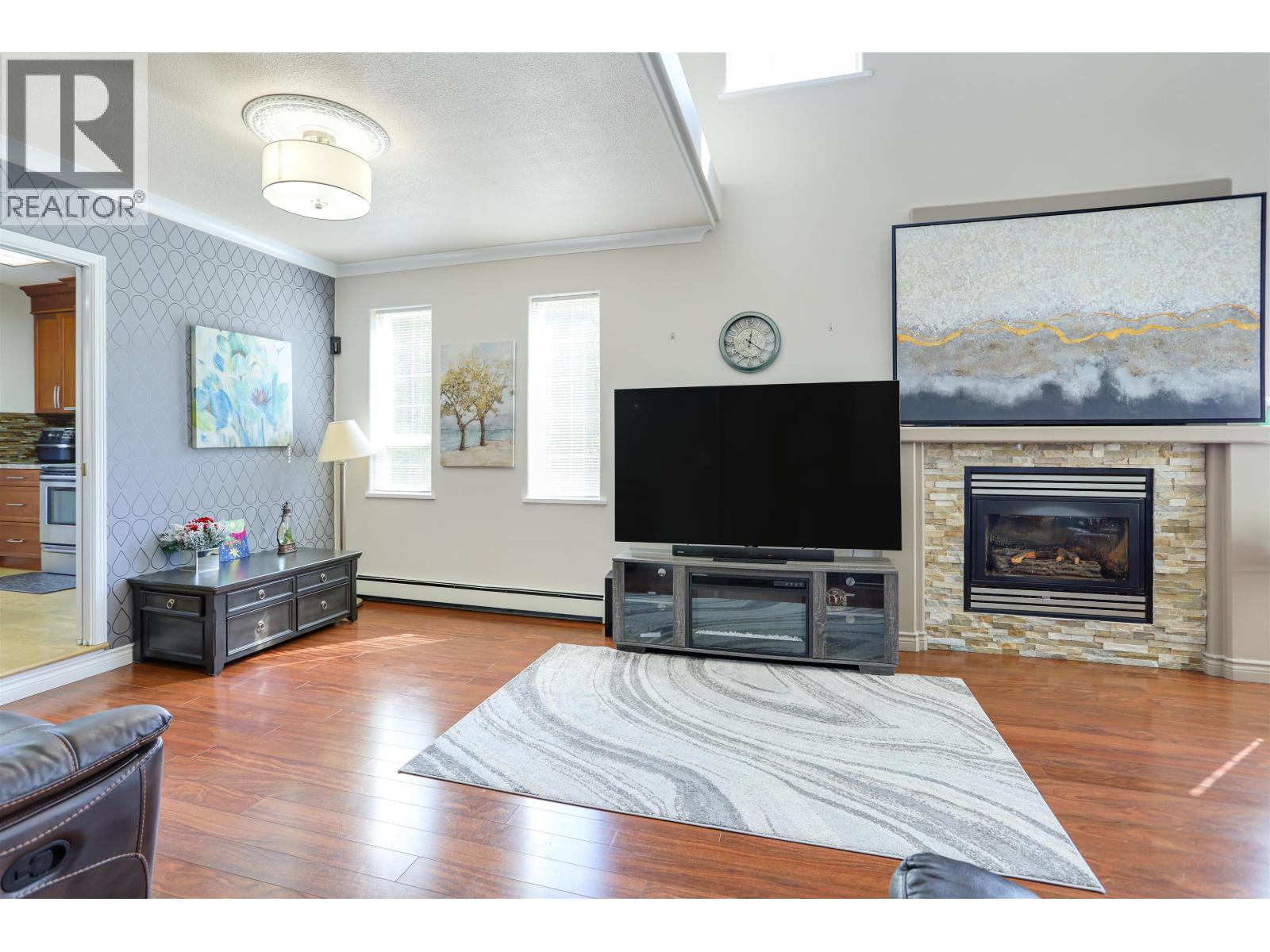 #1 90 SMITH STREET - 16