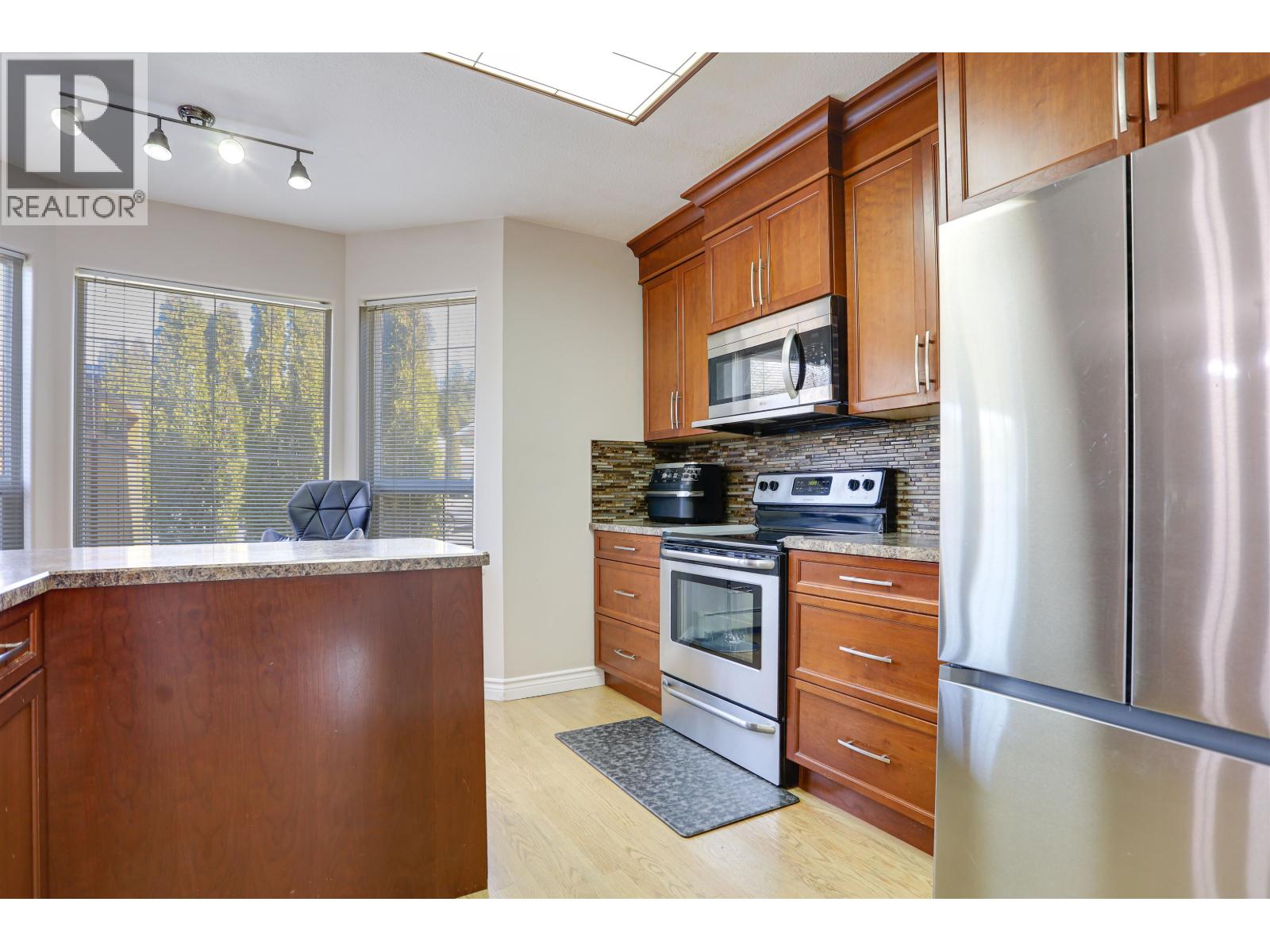 #1 90 SMITH STREET - 12