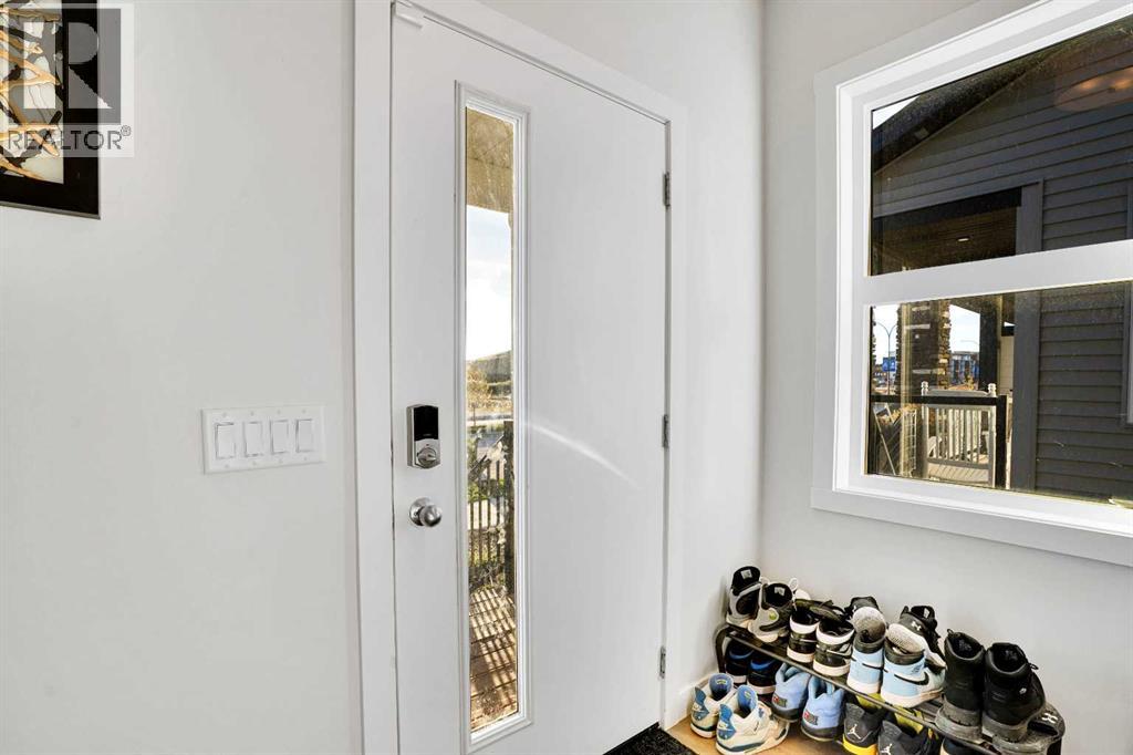 514 Wolf Willow Boulevard SE - photo 3