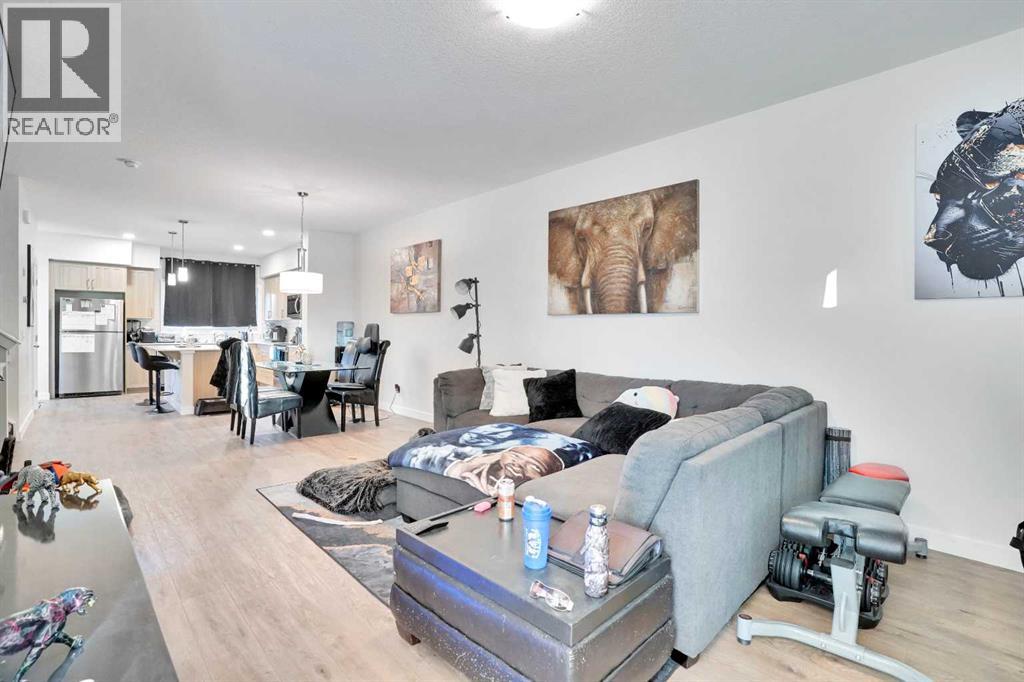 514 Wolf Willow Boulevard SE - photo 4