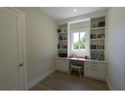 937 160b Street, Surrey, BC V4A9A7 Photo 22