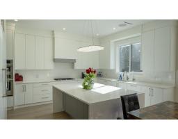 937 160b Street, Surrey, BC V4A9A7 Photo 11
