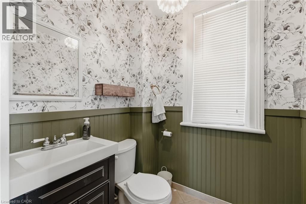 17 ALLAN Street W, Clifford, Ontario, N0G1M0 — Photo 16