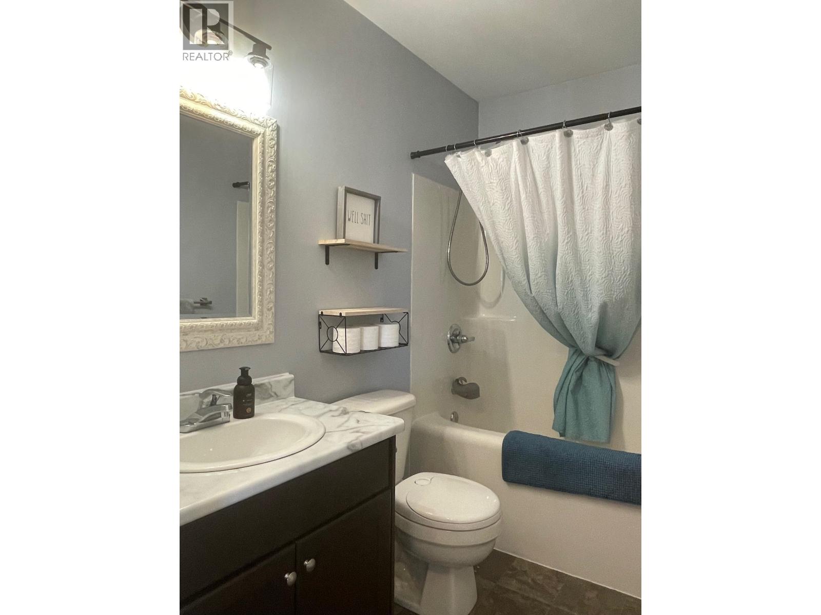 5212 HALLMARK CRESCENT - 33