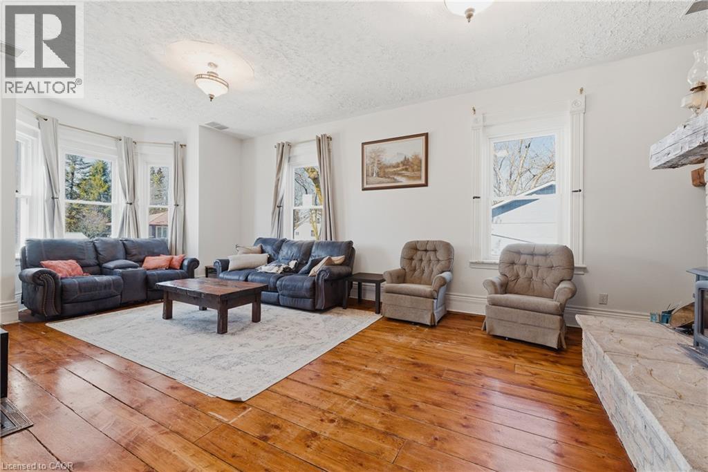 17 ALLAN Street W, Clifford, Ontario, N0G1M0 — Photo 4