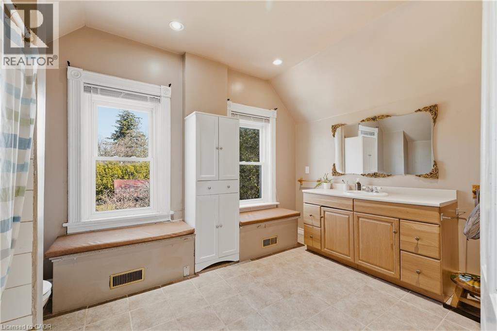17 ALLAN Street W - 25