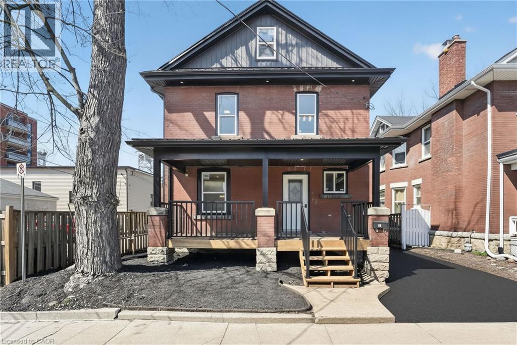 20 AVENUE Place - 1