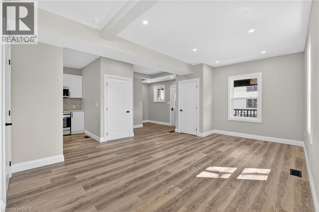 20 AVENUE Place - 11