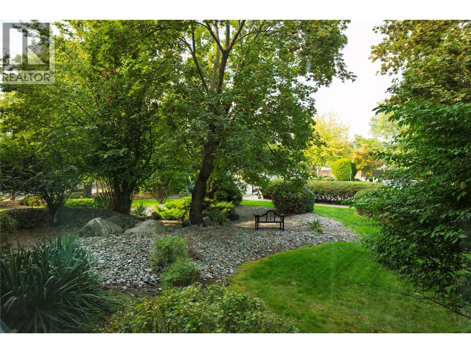 #115B 1045 Sutherland Avenue - 4