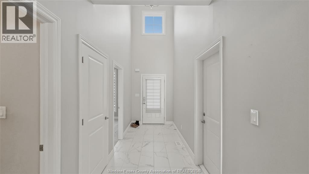 313 KELLY ROAD - 3