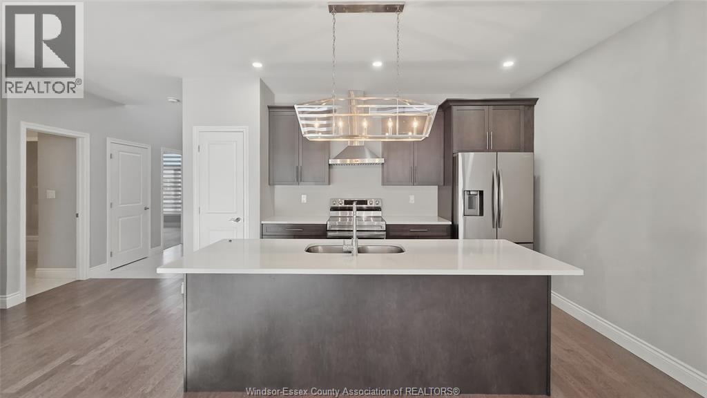 313 KELLY ROAD - 4