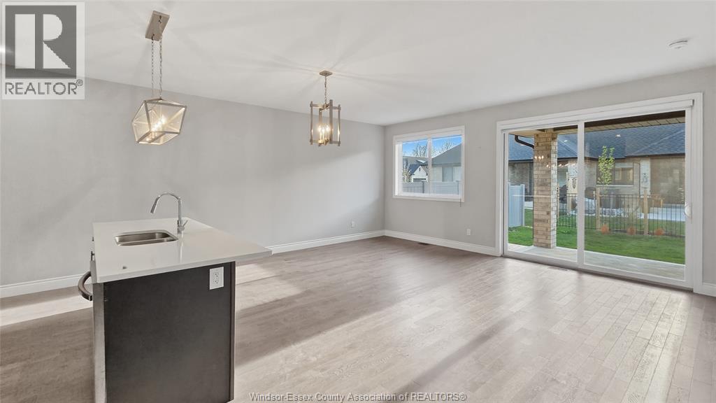 313 KELLY ROAD - 6