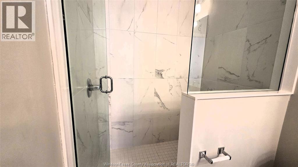 313 KELLY ROAD - 9