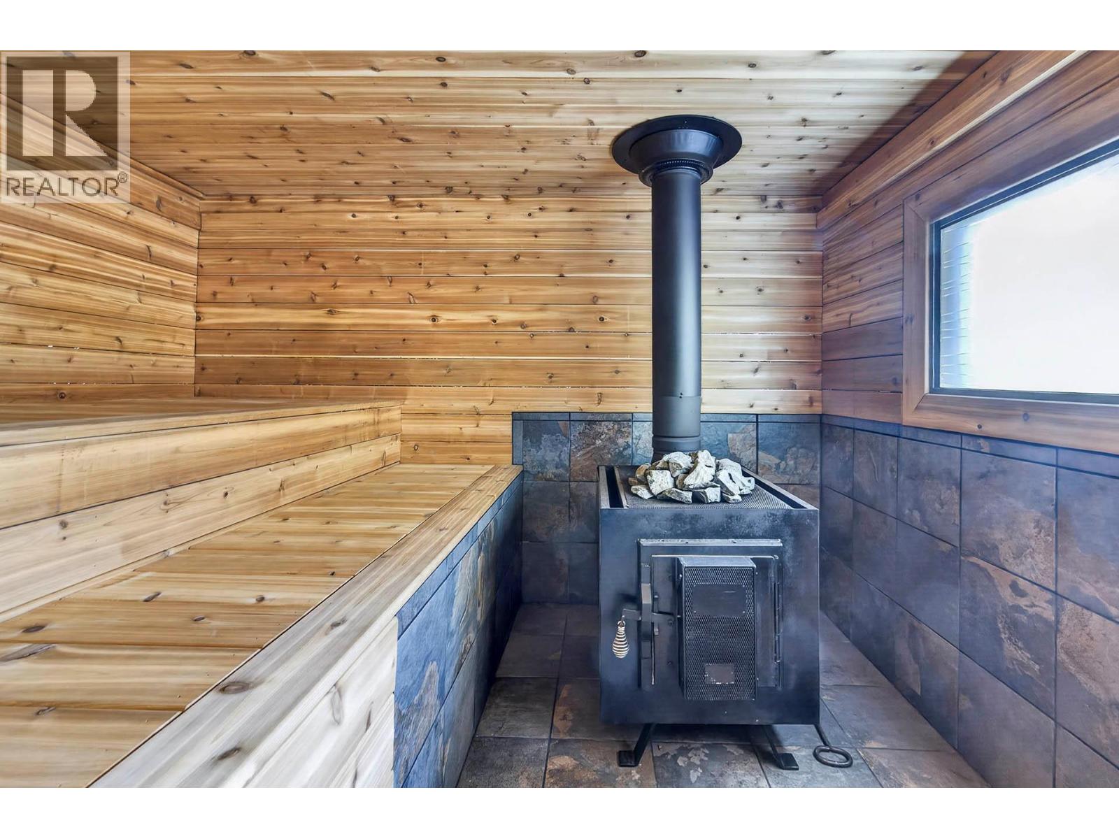 115 NORFOLK Road - 38