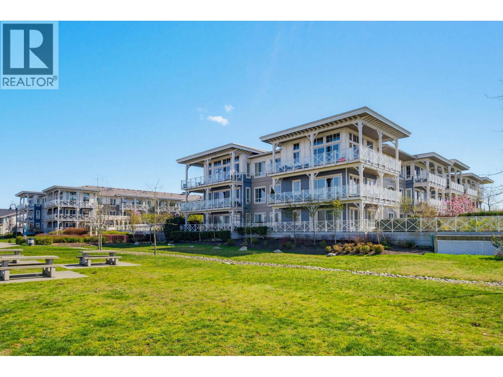 #217-5535 ADMIRAL Way, Delta