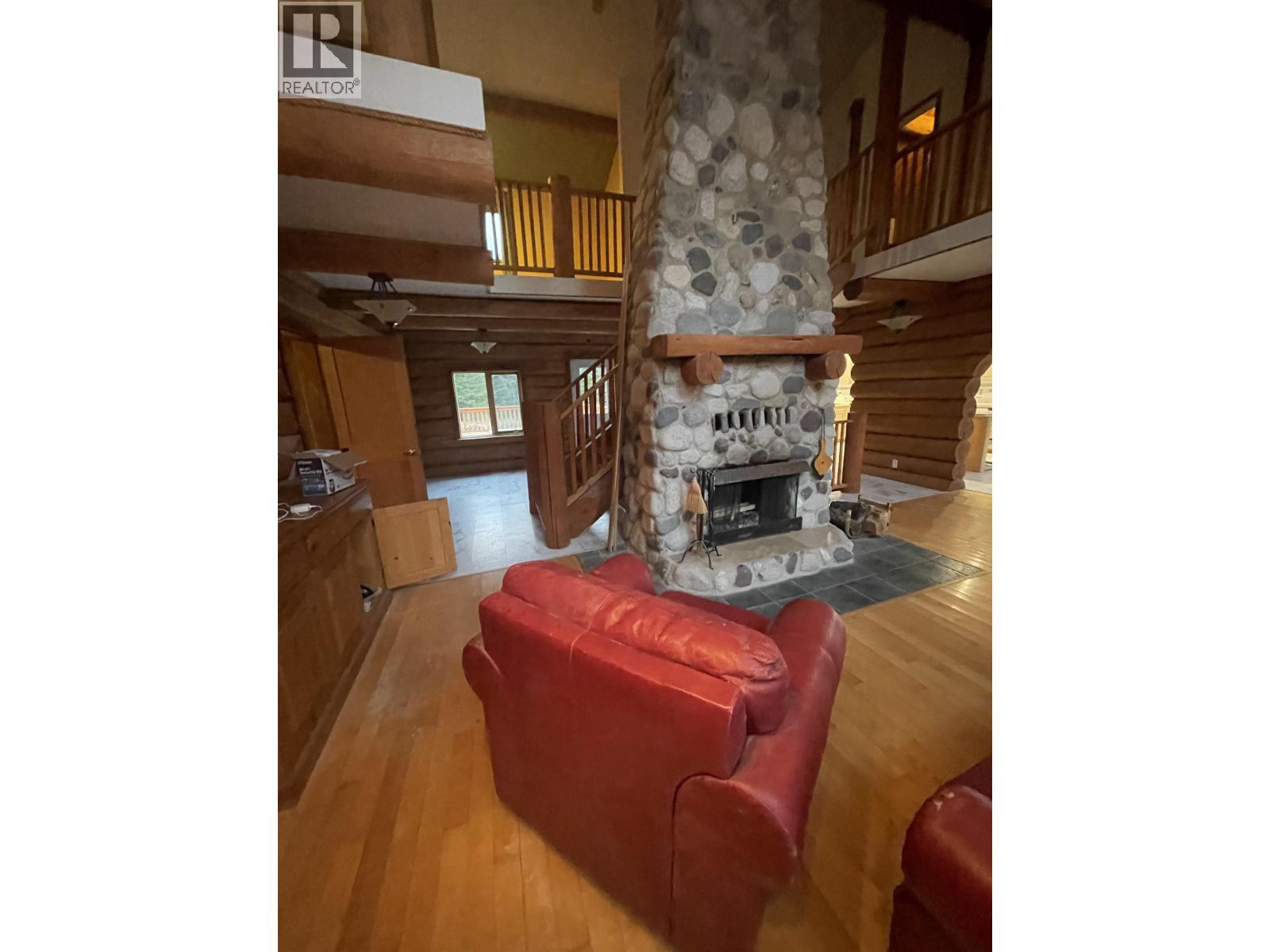 3101 SOLOMON WAY - 5