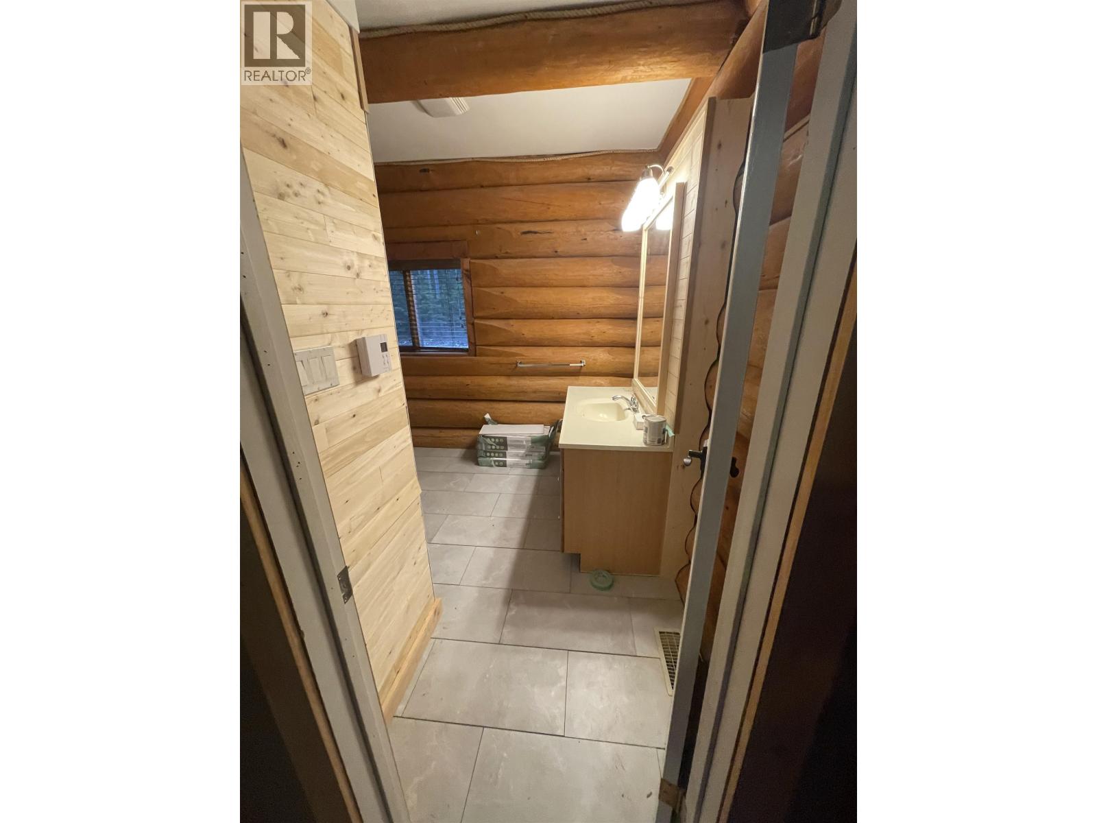 3101 SOLOMON WAY - 18