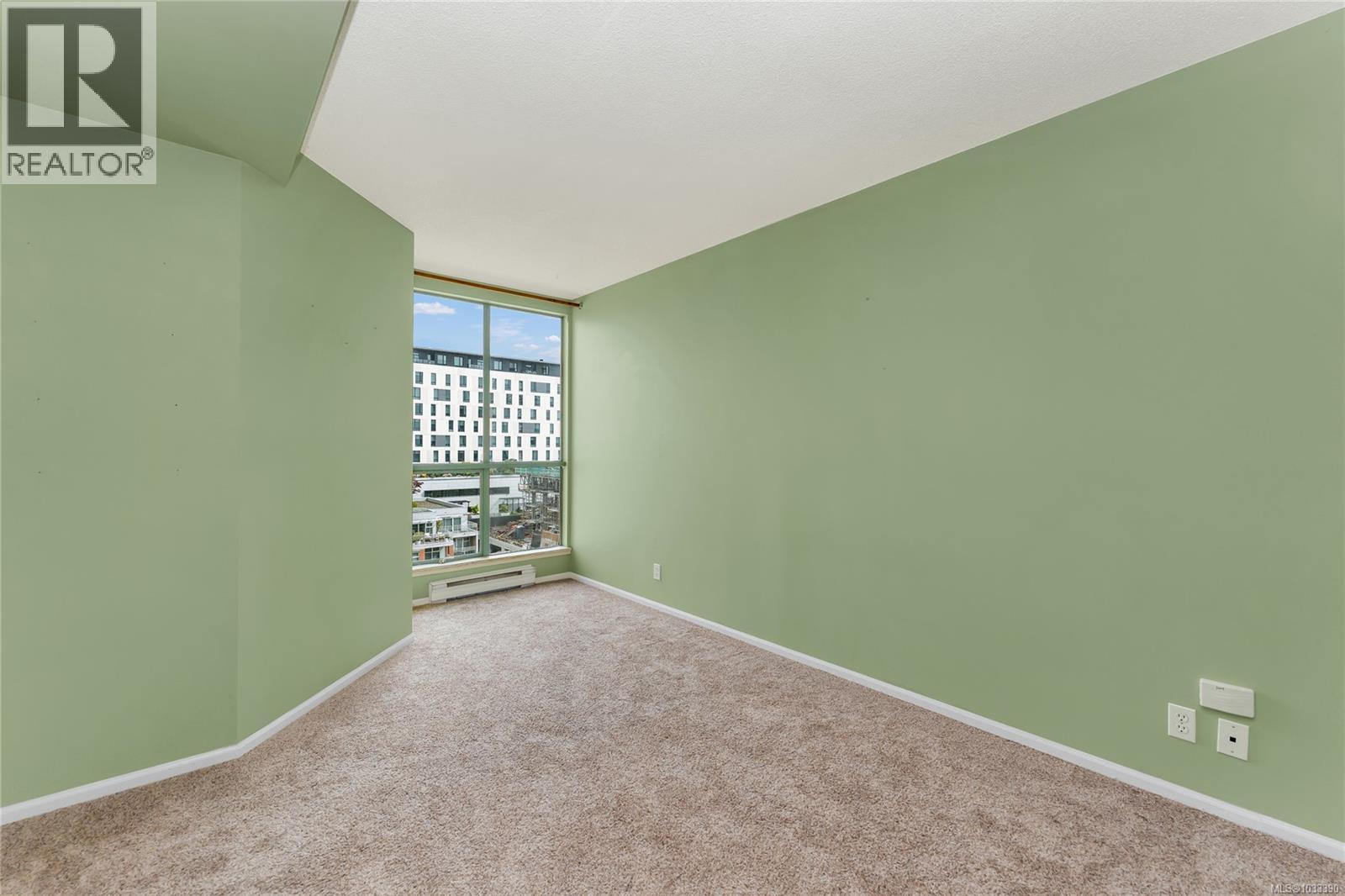 #1004 1020 View St - 11