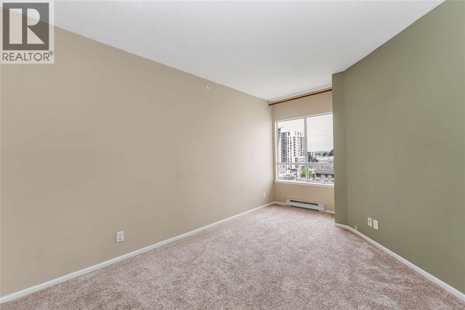 #1004 1020 View St - 15