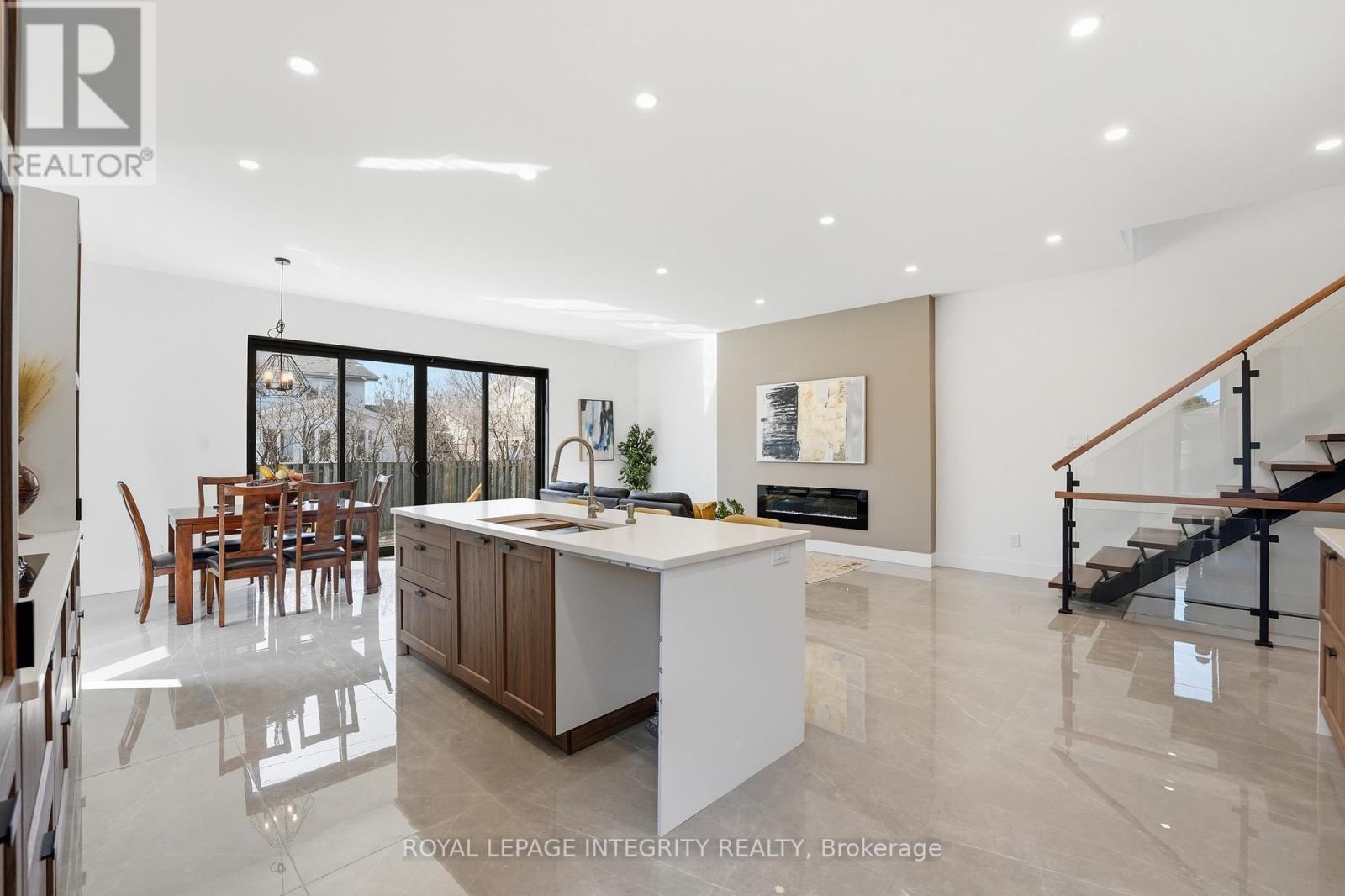984 WATSON STREET - 12