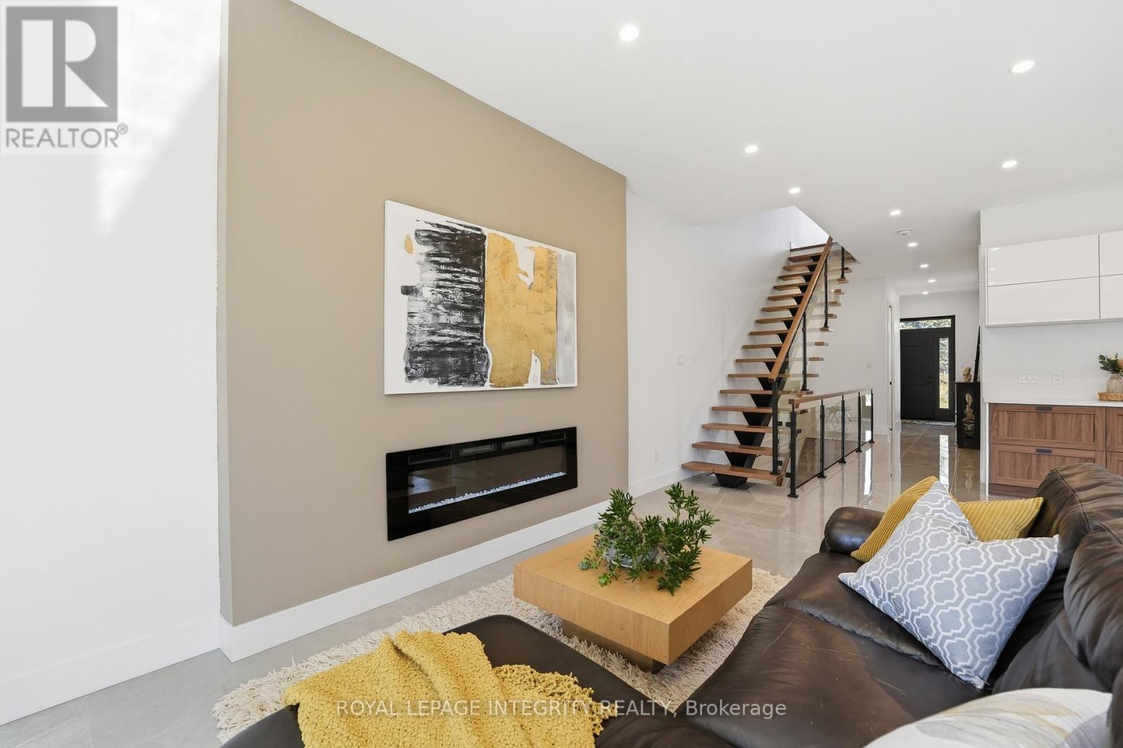 984 WATSON STREET - 15