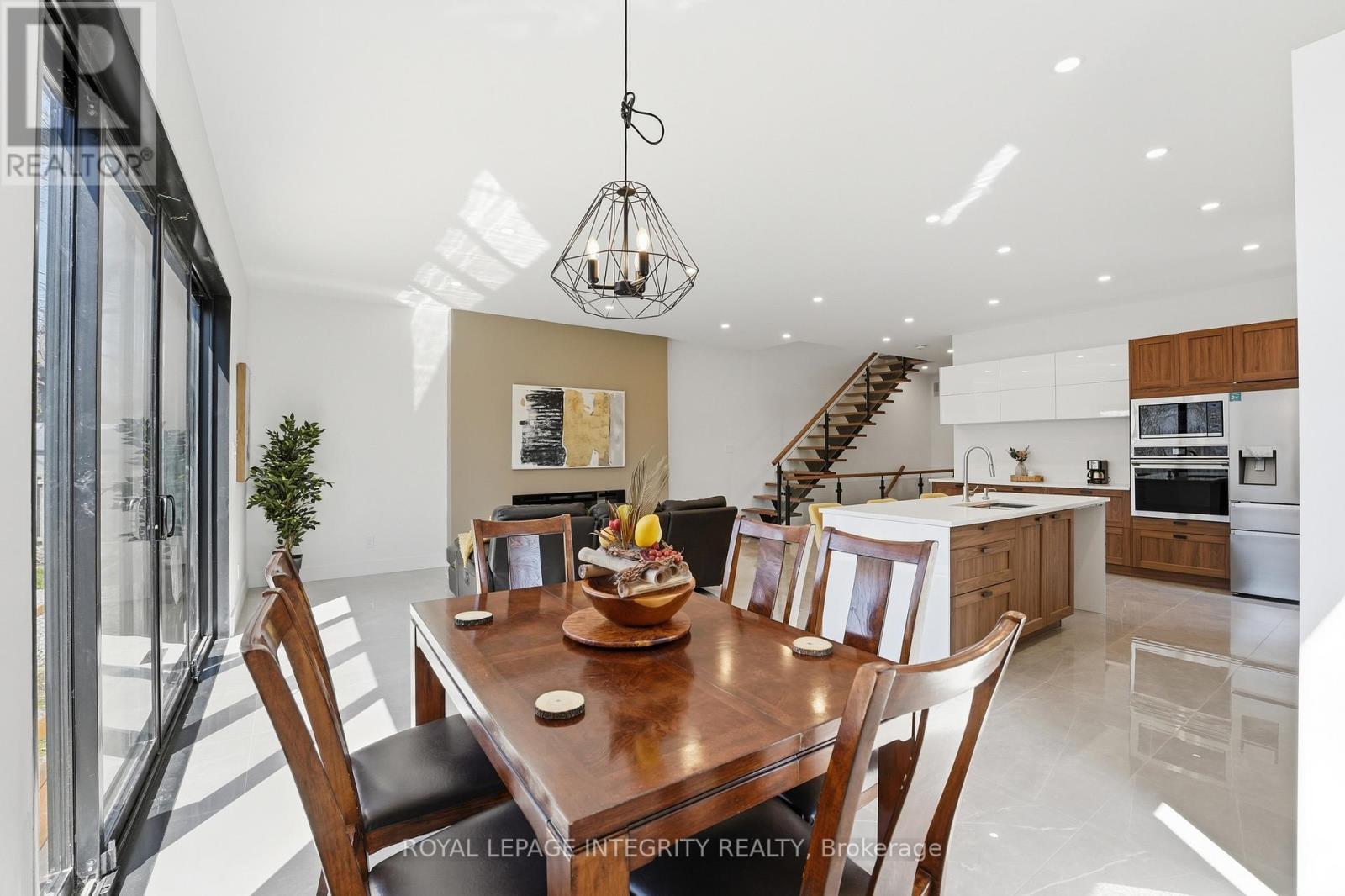 984 WATSON STREET - 18