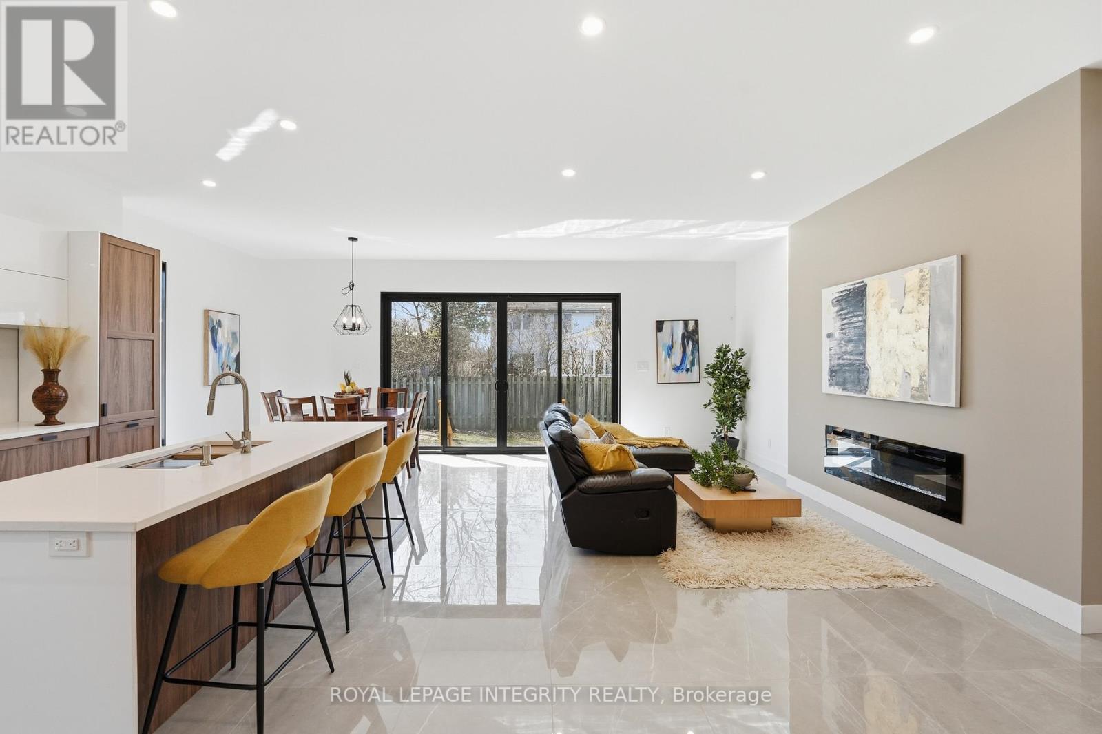 984 WATSON STREET - 19