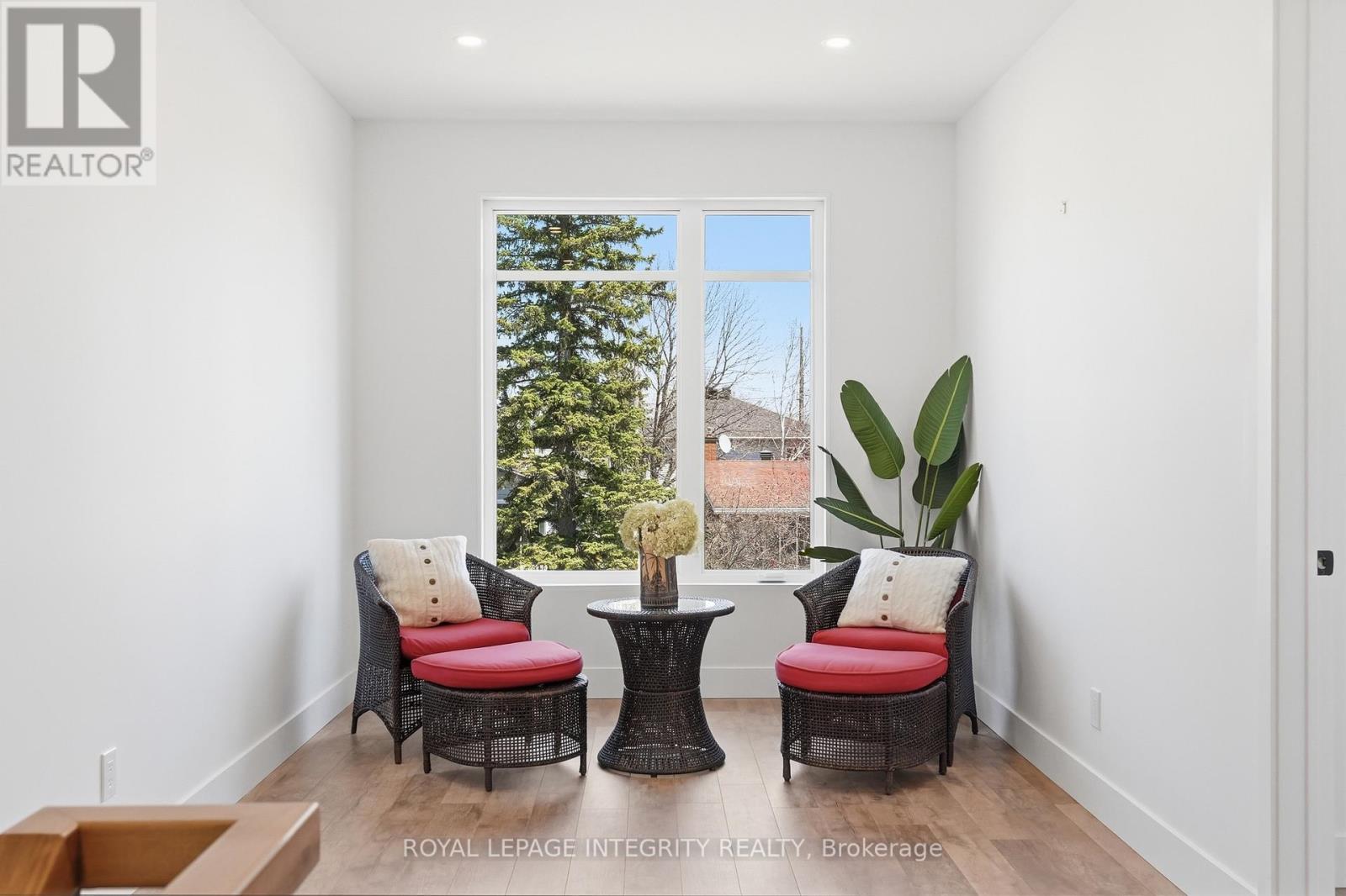 984 WATSON STREET - 21