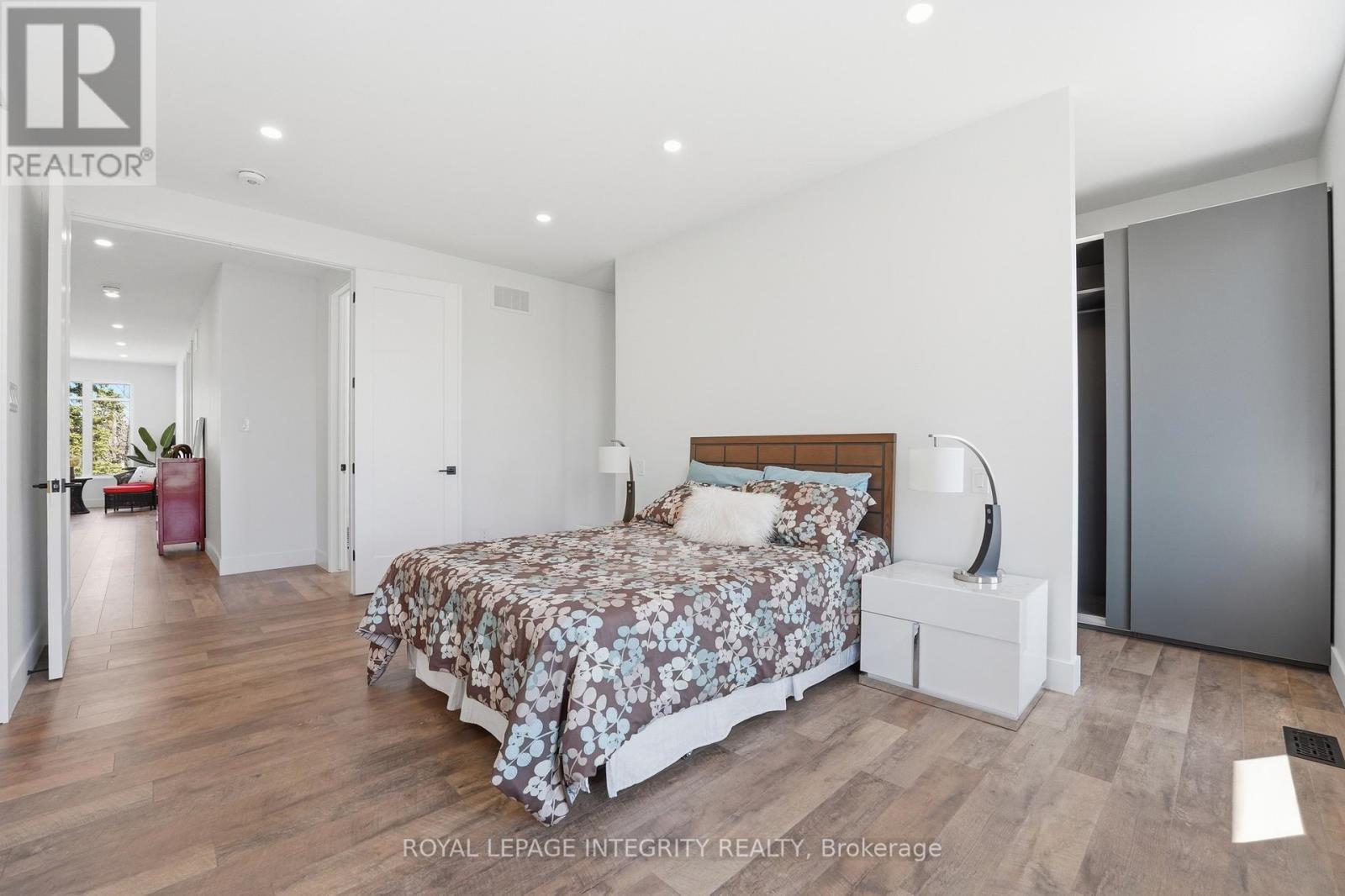 984 WATSON STREET - 25