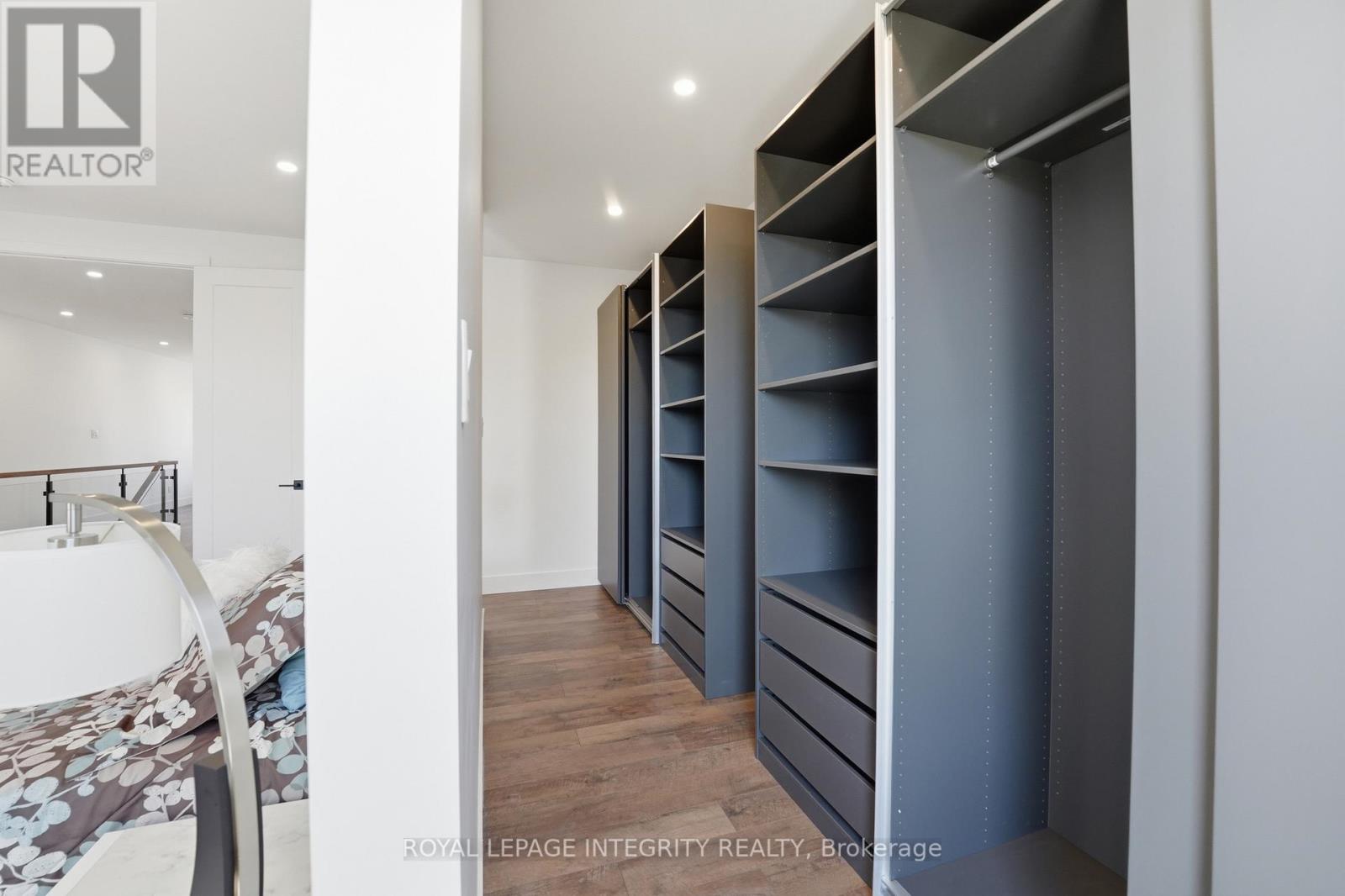 984 WATSON STREET - 26