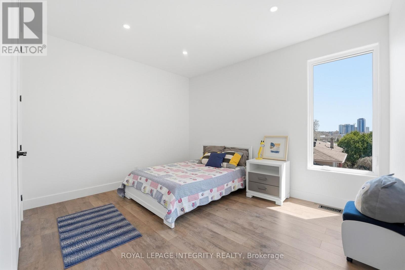 984 WATSON STREET - 30