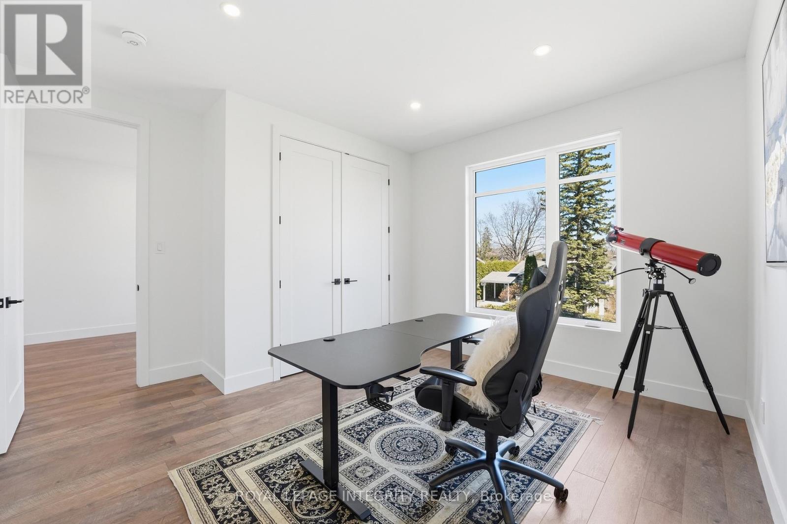 984 WATSON STREET - 32