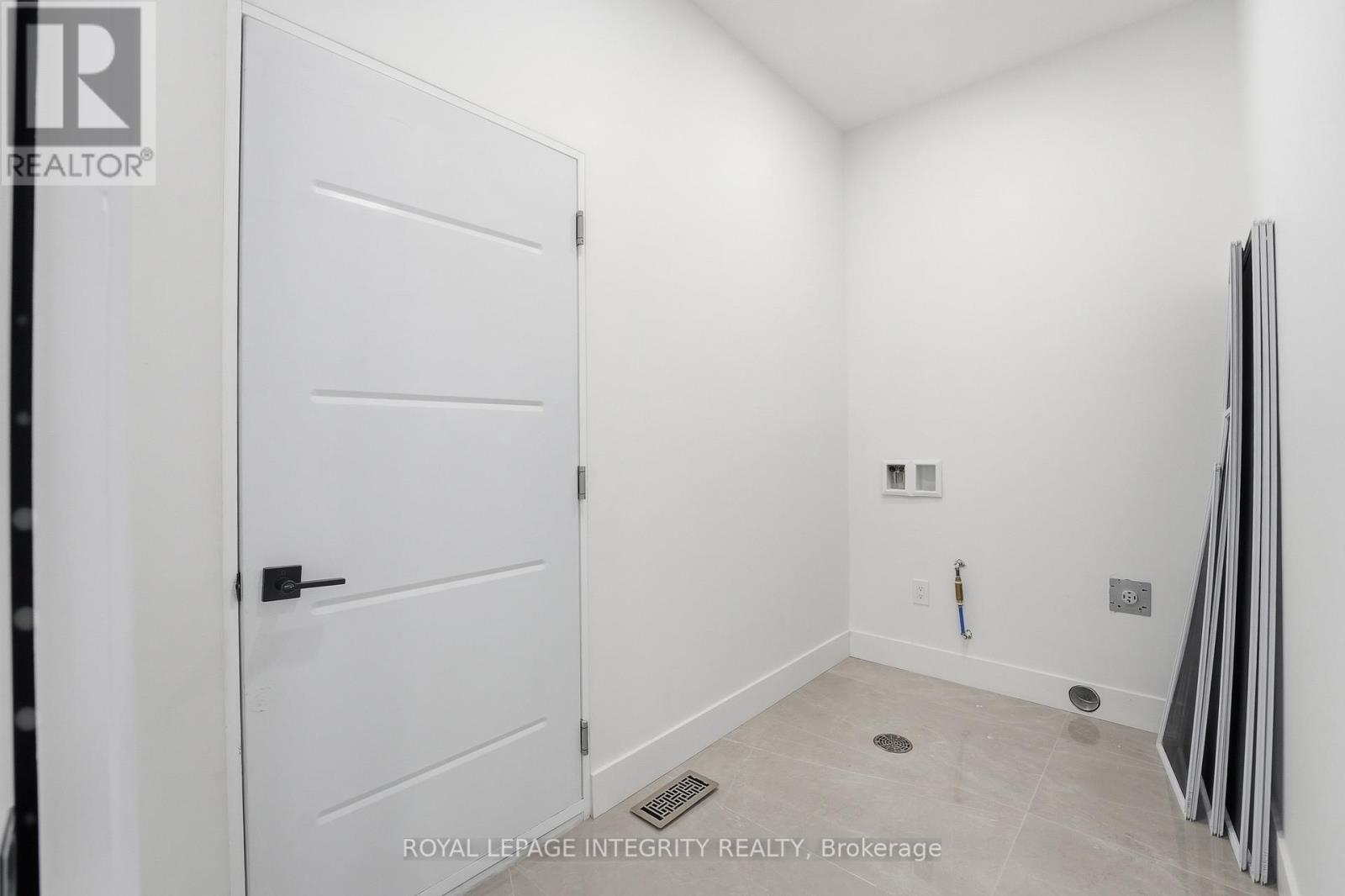 984 WATSON STREET - 35