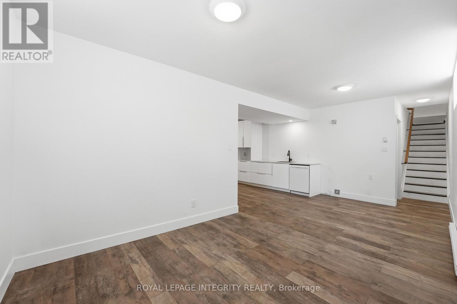 984 WATSON STREET - 40