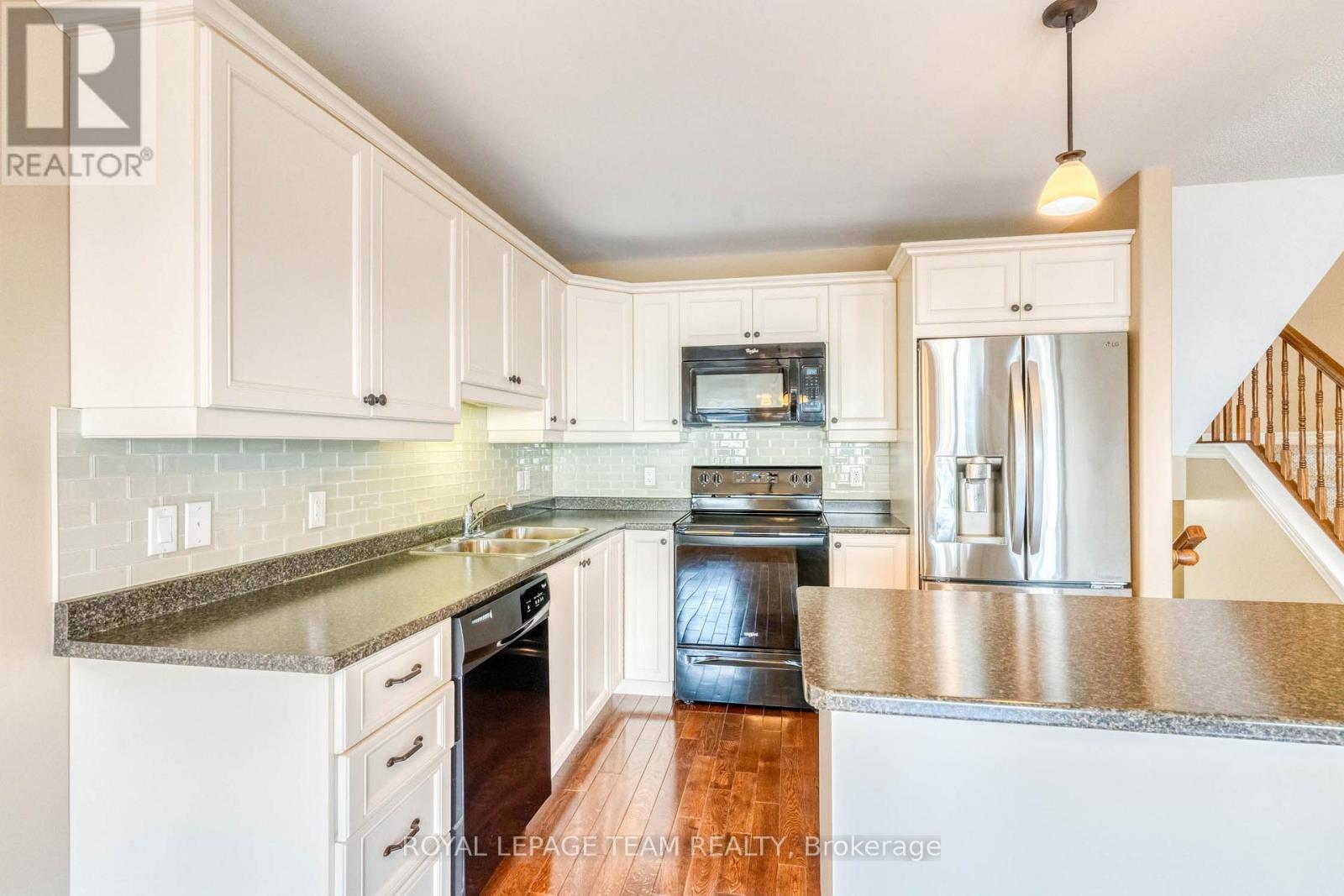 396 ANN STREET - 5